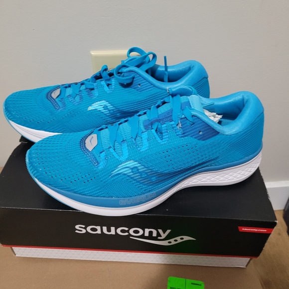 Saucony runners size 7 womens - Picture 3 of 6
